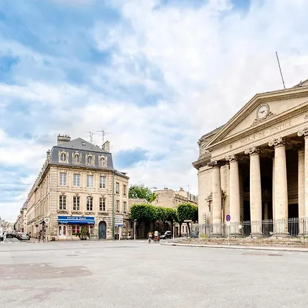 Caen City Center Accommodation With Private Parking